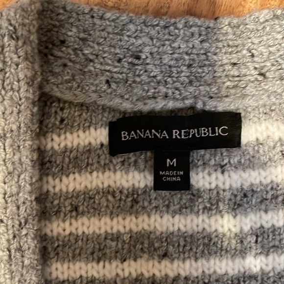 Banana Republic womens Medium sweater cardigan grey cream knit wool blend button - Picture 4 of 6